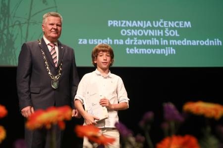 ZLATE PETICE 50 FOTO LJUBO VUKELIČ